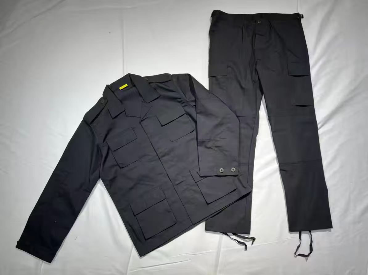 Mens BDU Camouflage 2 Piece Se - Hunting & Outdoor Supplies Carterton recension och pris